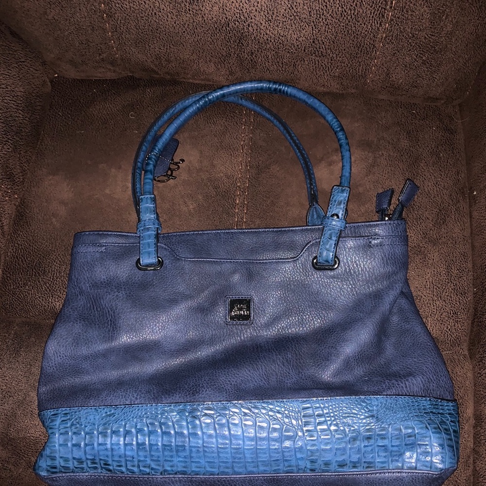 Conceal carry handbag.